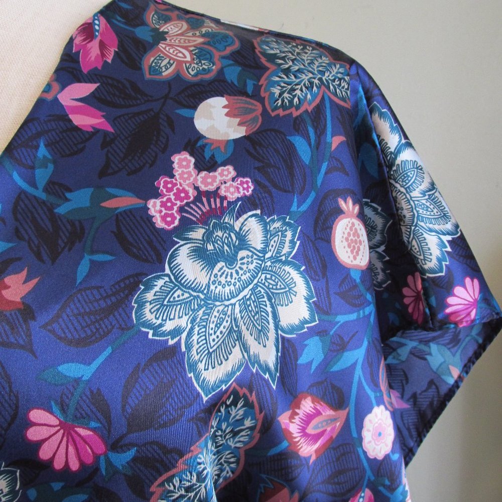 Satin Short Robe - Picture 4 of 5